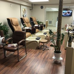 Happy Nails and Spa