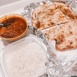 Chicken curry and garlic naan