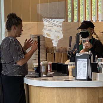 Starbucks - NO MASK and the staff said NOTHING. - Coffee & Tea Near Me - Newark, Delaware