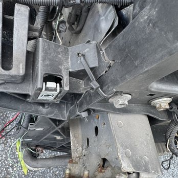 All American Auto Collision - Cracked bracket with zip ties - Body Shops Near Me - Miramar, Florida All American Auto Collision - Cracked bracket with zip ties - Body Shops Near Me - Miramar, Florida