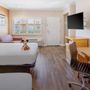 Photo of Anaheim Islander Inn and Suites