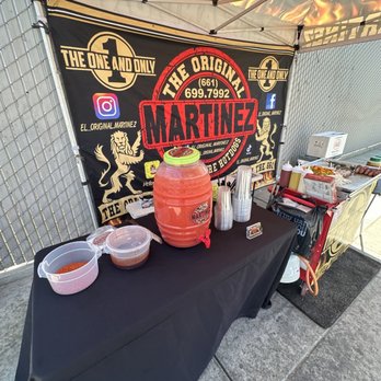El Original Martinez - a table set up for a bbq - Hot Dogs Near Me - Bakersfield, California El Original Martinez - a table set up for a bbq - Hot Dogs Near Me - Bakersfield, California