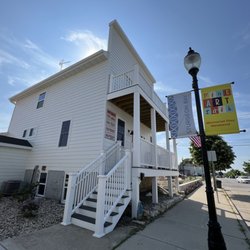 Wickman’s 2 Brews - Front entrance