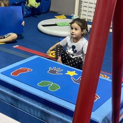 Charlot Gymnastics - Gudelia waiting for instructions