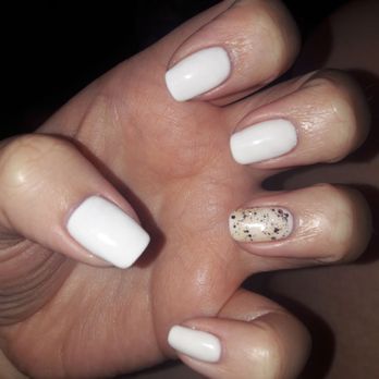 Trends For Simple Ring Finger Nail Designs