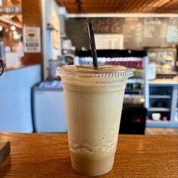 Overpriced & not even "Frozen" expresso coffee drink, $8.50!!!!