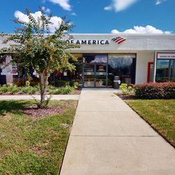 Bank of America Financial Center - Storefront