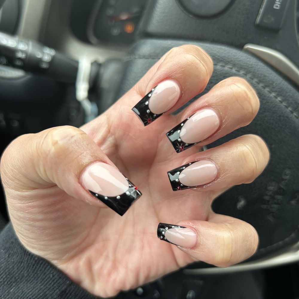 Coco Nails & Spa - Nail Salons Near Me - Gaithersburg, Maryland