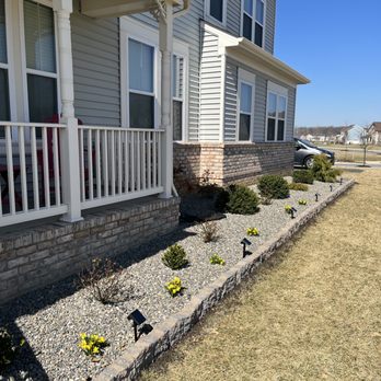 Dual Edge Lawn & Landscape - front of house - Landscaping Near Me Dual Edge Lawn & Landscape - front of house - Landscaping Near Me