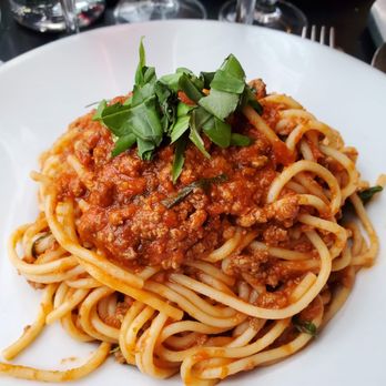 Firmine - Spaghetti with meat sauce - Italian Near Me - Paris, 75 Firmine - Spaghetti with meat sauce - Italian Near Me - Paris, 75
