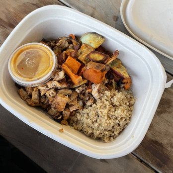 sweetgreen - Healthy Salads, Wraps, and Bowls - Hot Honey Chicken (without roasted almonds or kale-cabbage slaw) - Salad Near Me - Encino, California