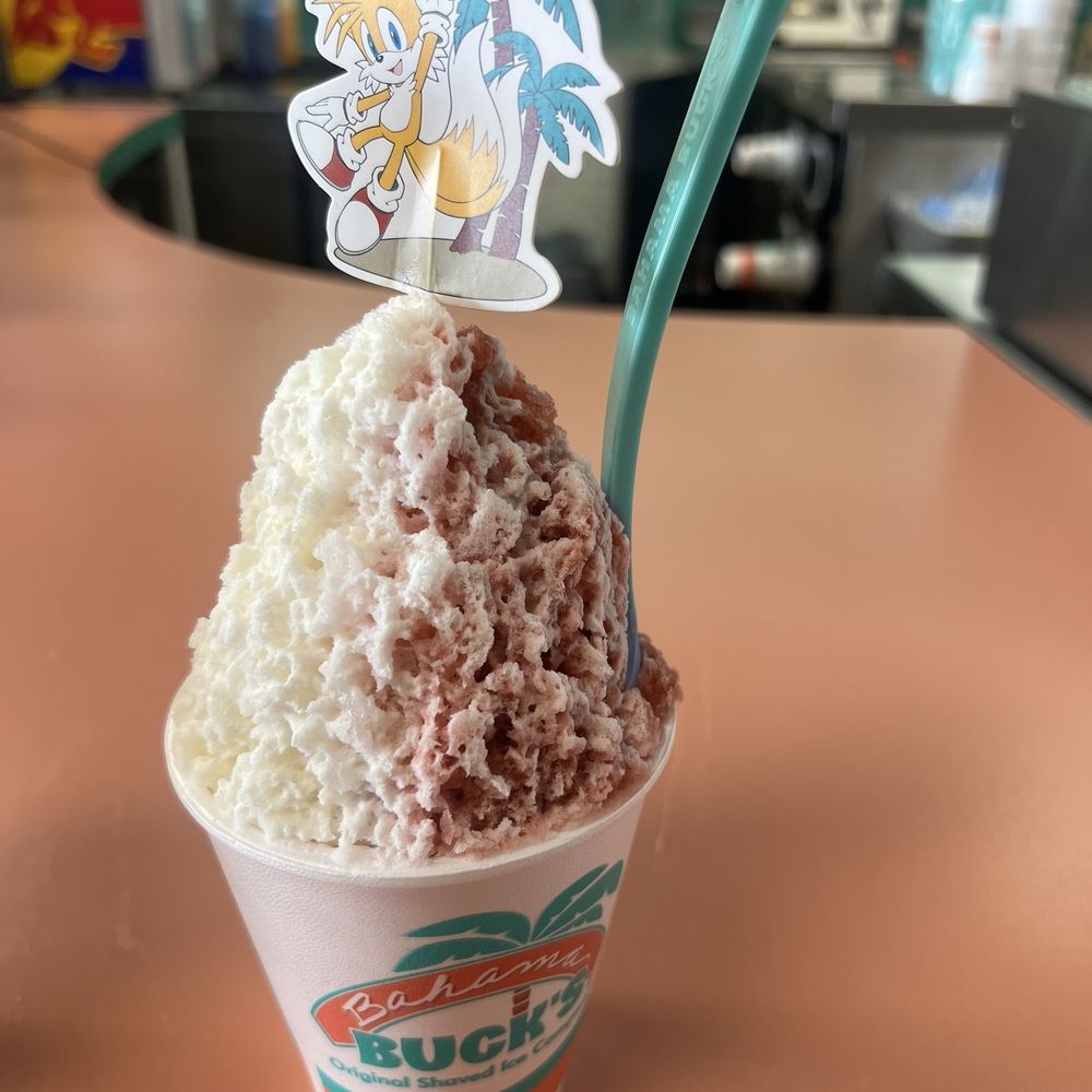 Bahama Buck's - Cherry guava w icecream and snow cap - Juice Bars & Smoothies Near Me - El Paso, Texas