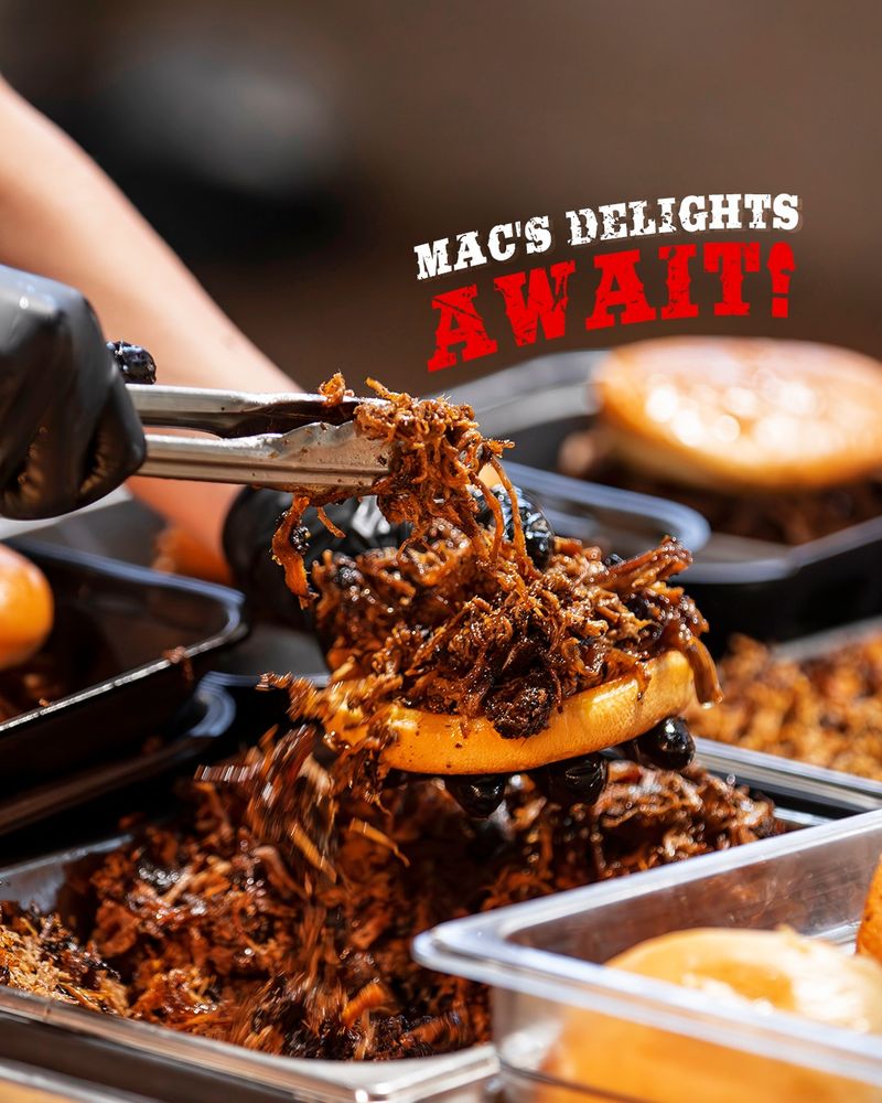 Mac's Bar-B-Q Logo