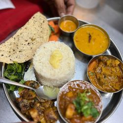 Everest Nepalese & Indian Cuisine - Goat Thali set