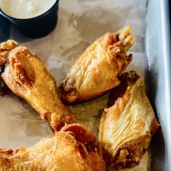 Cutten Kitchen - Appetizer: plain wings - Bars Near Me - Houston, Texas Cutten Kitchen - Appetizer: plain wings - Bars Near Me - Houston, Texas