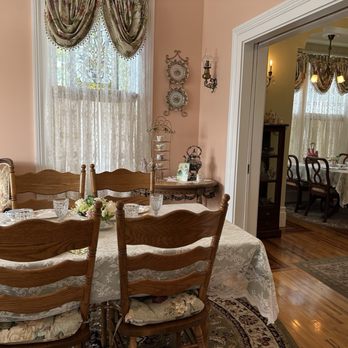 Tea At 202 - Tea at 202 interior with tables. - Tea Rooms Near Me - Oakdale, California Tea At 202 - Tea at 202 interior with tables. - Tea Rooms Near Me - Oakdale, California