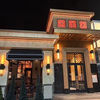 The Cheesecake Factory - Outdoors - Desserts Near Me - Minnetonka, Minnesota