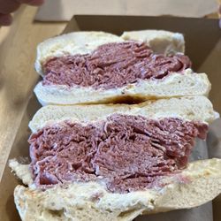 Barry Bagels - Corned beef