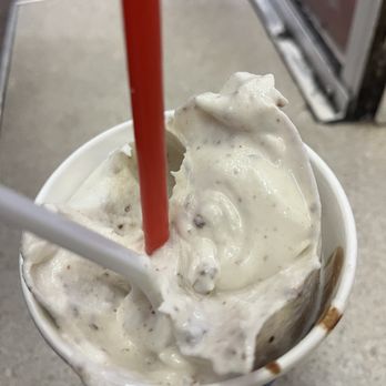 Glade's Drive Inn - a cup of ice cream - Seafood Near Me - Spanish Fork, Utah