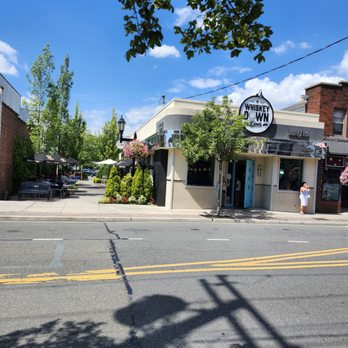Whiskey Down Diner - The restaurant - Bars Near Me - Farmingdale, New York Whiskey Down Diner - The restaurant - Bars Near Me - Farmingdale, New York