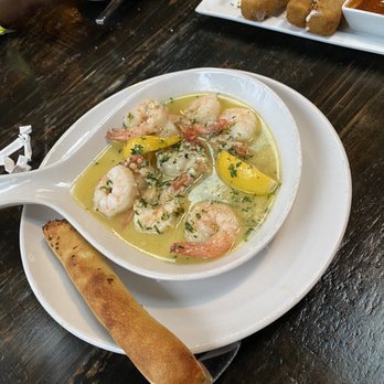 EATaliano Kitchen - Shrimp Scampi - Pizza Near Me - Atlanta, Georgia EATaliano Kitchen - Shrimp Scampi - Pizza Near Me - Atlanta, Georgia