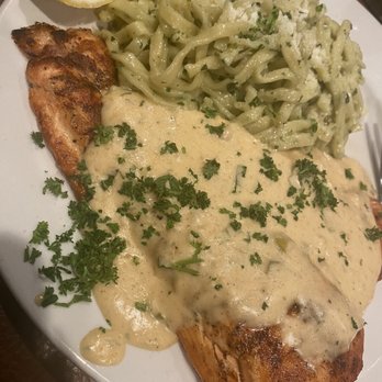 Waterloo CA - Salmon with pesto let's just say amazing - Barbeque Near Me - Stockton, California Waterloo CA - Salmon with pesto let's just say amazing - Barbeque Near Me - Stockton, California