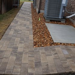 Rockview Landscapes - paver walkway
