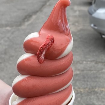 Butter Baker - Fruit sorbet and vanilla swirl in a cup - Bakeries Near Me - Markham, Ontario Butter Baker - Fruit sorbet and vanilla swirl in a cup - Bakeries Near Me - Markham, Ontario