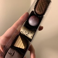 The Sweet Life - Lemon lavender, apple pie, vanilla, strawberry cheesecake, peanut butter (truffles)