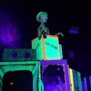 Space Golf - Alien hole 4 - Mini Golf Near Me - Orland Park, Illinois Space Golf - Alien hole 4 - Mini Golf Near Me - Orland Park, Illinois