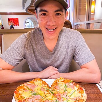 California Pizza Kitchen - Heart shaped Hawaiian pizza - Pizza Near Me - Pasadena, California California Pizza Kitchen - Heart shaped Hawaiian pizza - Pizza Near Me - Pasadena, California