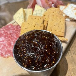 Ando's Market - Cheese / Cracker Board