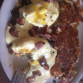 Chuck's Southern Comforts Café - Southern Near Me - Burbank, Illinois