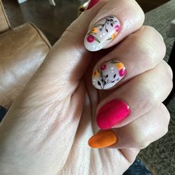 Custom nail design