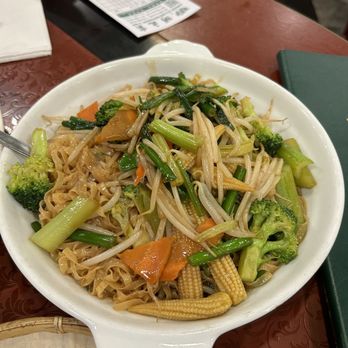 Congee Village - vegetable 972. Lo Mein - Cantonese Near Me - Flushing, New York