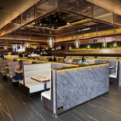 Green Papaya - Dining area