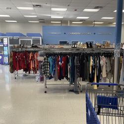 Goodwill Houston Donation Center - Tuscan Lakes - Interior