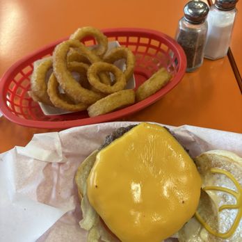 George's Giant Hamburger - Cheeseburger and Onion Rings - Hot Dogs Near Me - Walnut Creek, California