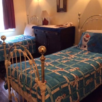 Leesburg Colonial Inn - Meet Olaf. Did not get breakfast, because we booked on a travel site. We paid over 2 hundred for 2 nights. No food. - Hotels Near Me - Leesburg, Virginia Leesburg Colonial Inn - Meet Olaf. Did not get breakfast, because we booked on a travel site. We paid over 2 hundred for 2 nights. No food. - Hotels Near Me - Leesburg, Virginia
