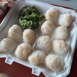 Har gow and shrimp and chive dumpling Har gow and shrimp and chive dumpling