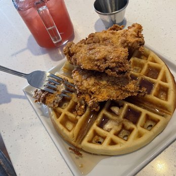 Hungry Crowd - Chicken and waffles - New American Near Me - Los Angeles, California Hungry Crowd - Chicken and waffles - New American Near Me - Los Angeles, California
