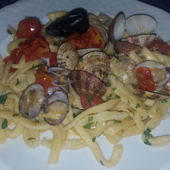 Le Sciantose - Scialatielli alle vongole - Seafood Near Me - Pozzuoli, NA Le Sciantose - Scialatielli alle vongole - Seafood Near Me - Pozzuoli, NA