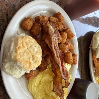 Twig And Leaf - The Double Loop - Diners Near Me - Louisville, Kentucky Twig And Leaf - The Double Loop - Diners Near Me - Louisville, Kentucky