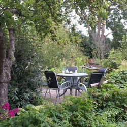 Cafe Obstgarten - Obstgarten: Sitzgruppe
