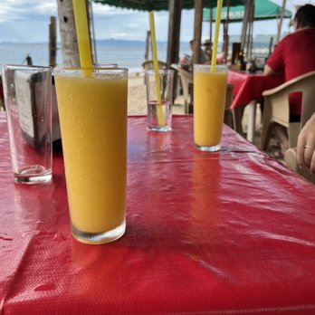 Burros Bar & Restaurant - mango margarita - Seafood Near Me - Puerto Vallarta, JAL