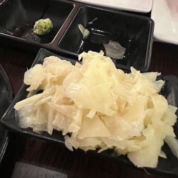 EAT'S SUSHI - BEST "gari" I've ever had!  DELICIOUS - Sushi Bars Near Me - Costa Mesa, California