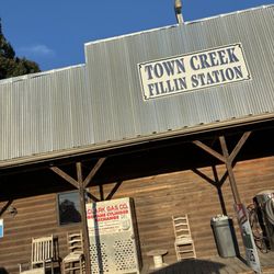 Town Creek Fillin Station