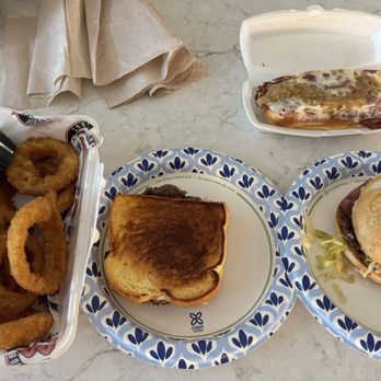 Burger Broz - Pastrami Dog, The Patty Melt Smash Burger, pastrami burger, onion rings! - Burgers Near Me - Roanoke, Texas Burger Broz - Pastrami Dog, The Patty Melt Smash Burger, pastrami burger, onion rings! - Burgers Near Me - Roanoke, Texas