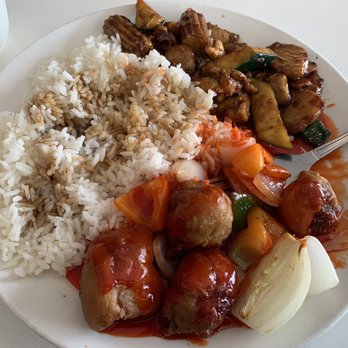 Chopsticks House - Splitting my lunch special to double-up with cashew chicken AND sweet & soup pork! - Chinese Near Me - San Dimas, California