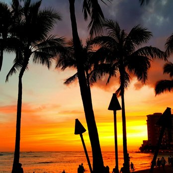Waikiki Beach - Spectacular sunset - Beaches Near Me Waikiki Beach - Spectacular sunset - Beaches Near Me